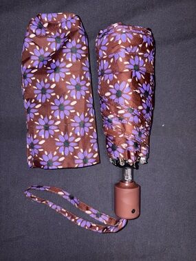 Vera Bradley Brown Umbrella with Purple Floral Print